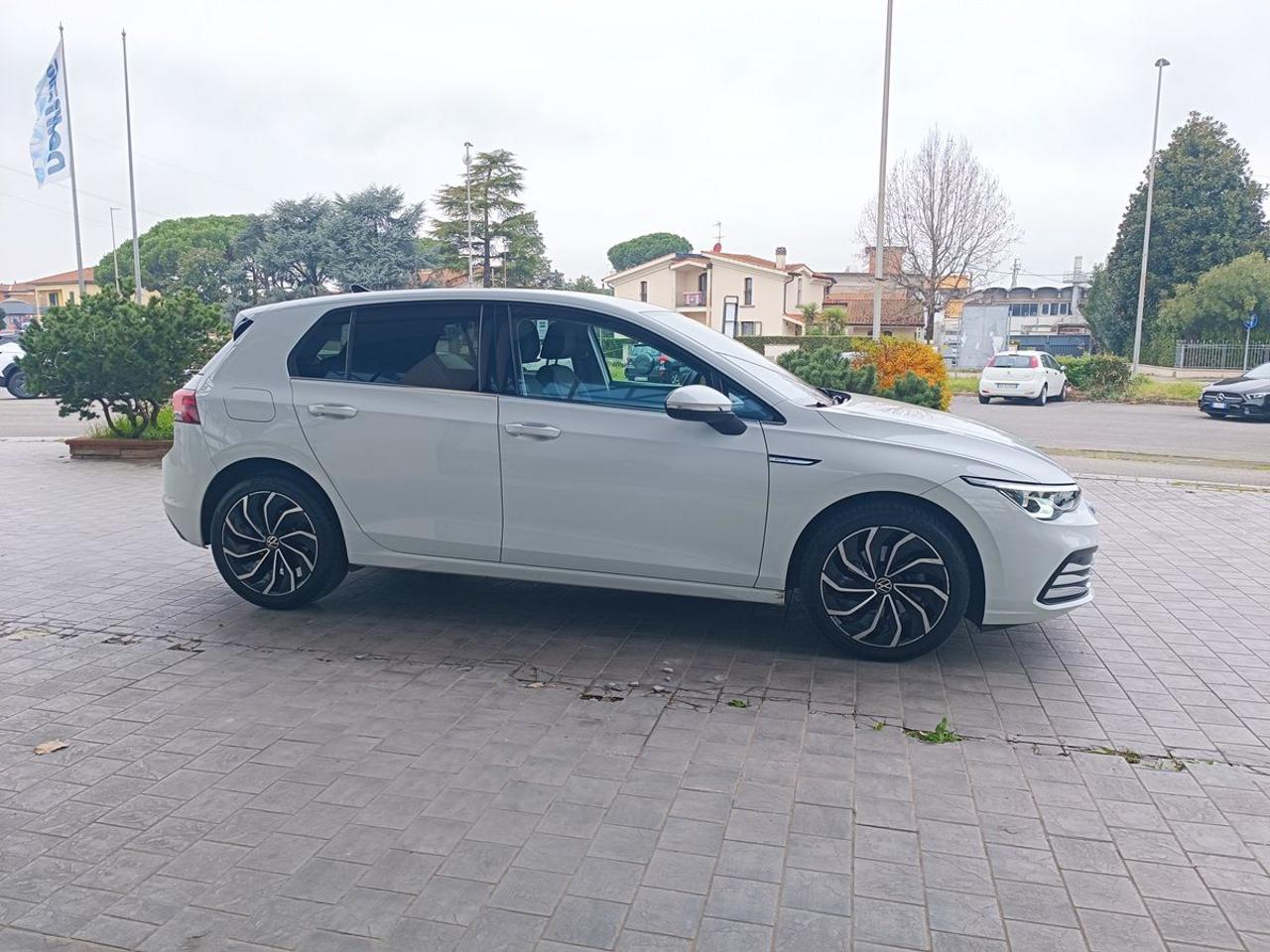 VOLKSWAGEN Golf 2.0 TDI SCR Style - 29