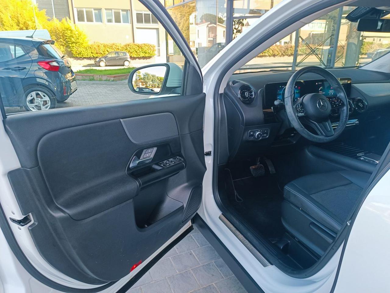 MERCEDES-BENZ GLA 180 d Automatic Business Extra - 6