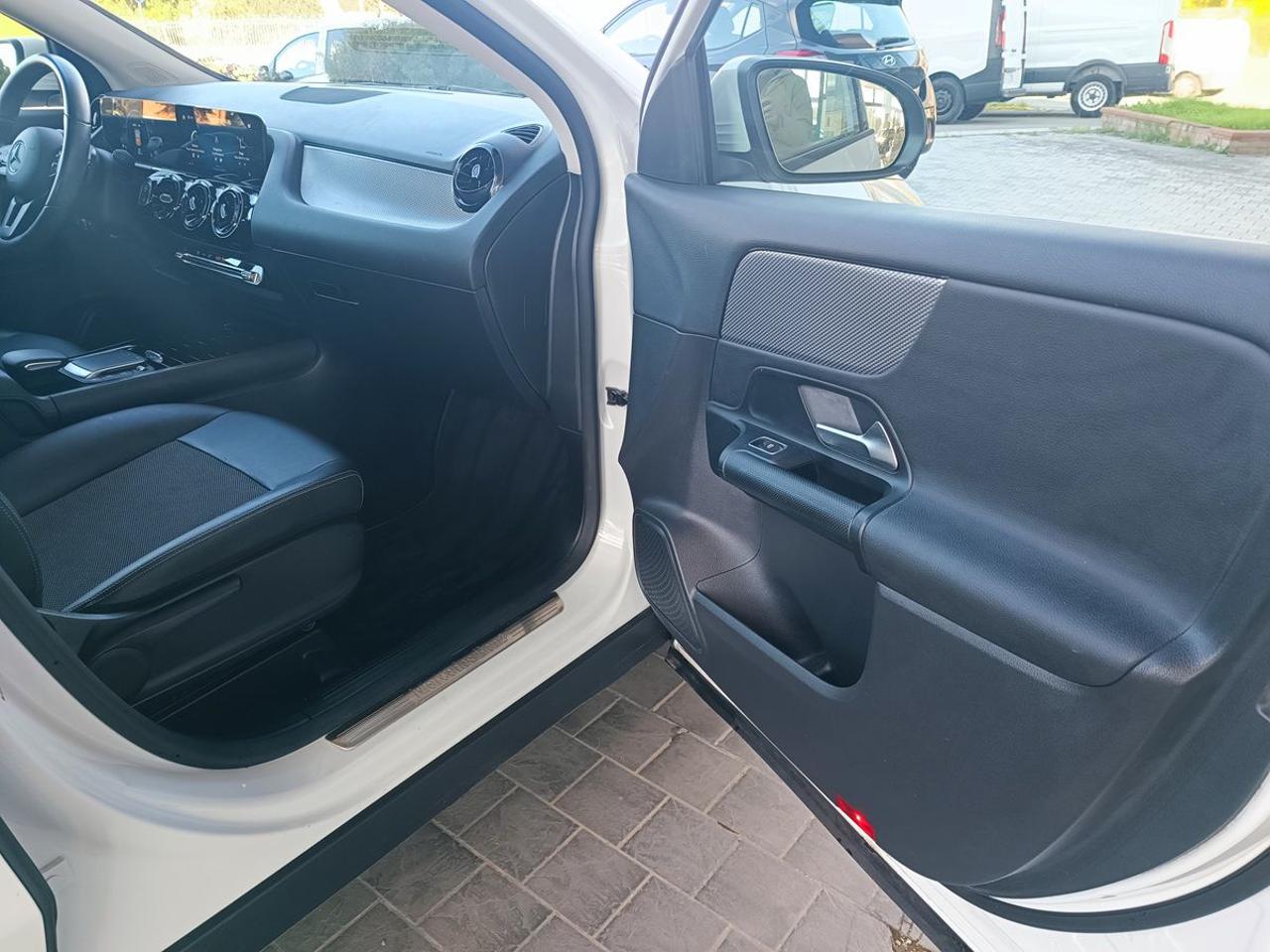 MERCEDES-BENZ GLA 180 d Automatic Business Extra - 14