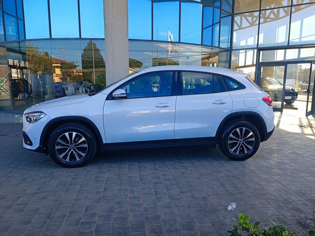 MERCEDES-BENZ GLA 180 d Automatic Business Extra - 20