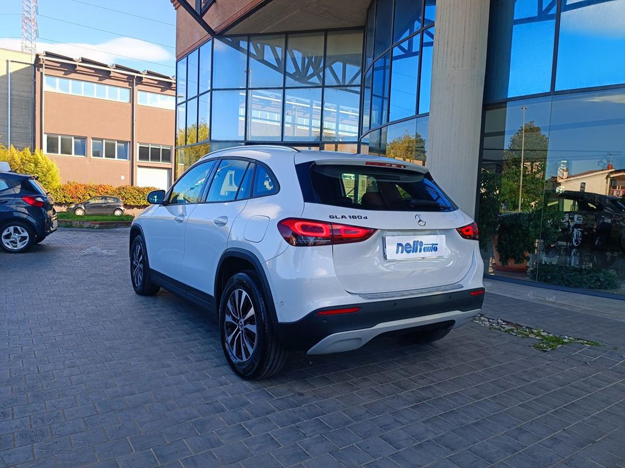 MERCEDES-BENZ GLA 180 d Automatic Business Extra - 21