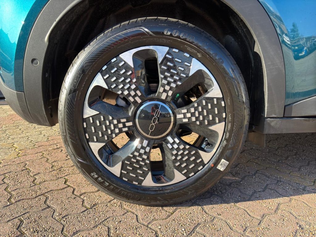 FIAT 600 Hybrid 145CV DCT MHEV La Prima *VERDE MARE - 6