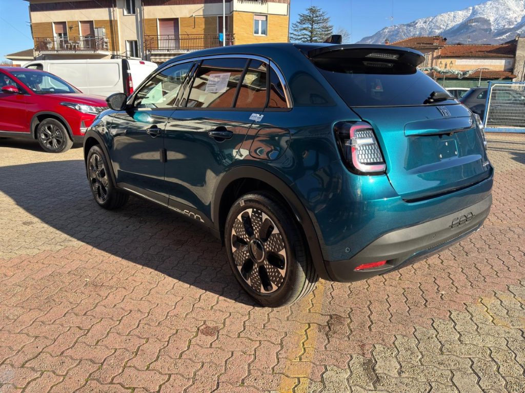 FIAT 600 Hybrid 145CV DCT MHEV La Prima *VERDE MARE - 5