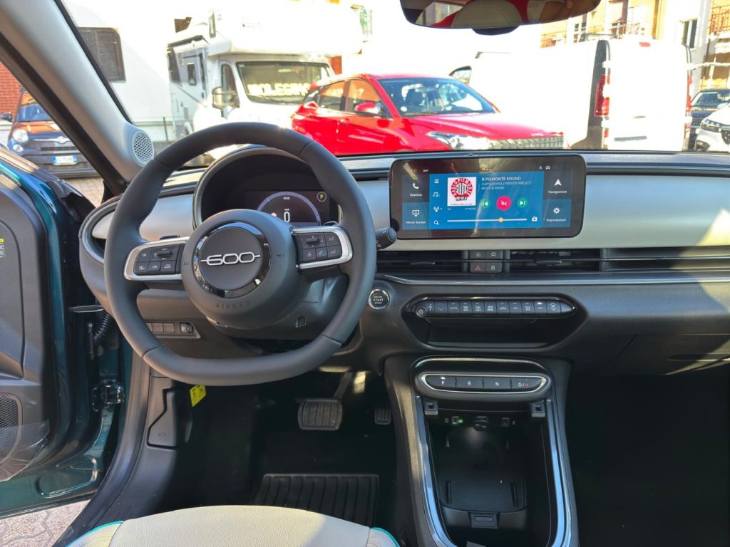 FIAT 600 Hybrid 145CV DCT MHEV La Prima *VERDE MARE - 16