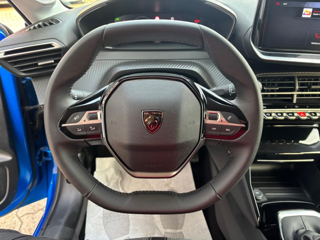 PEUGEOT 208 101cv 5 porte Allure - 11