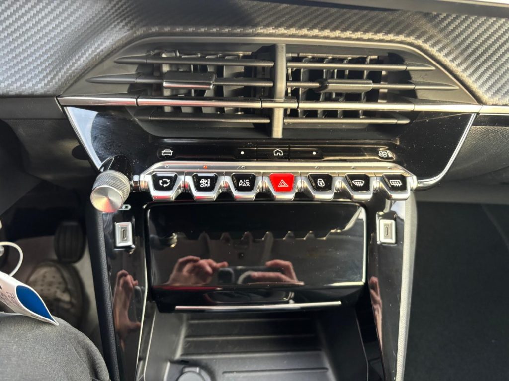 PEUGEOT 208 101cv 5 porte Allure - 17