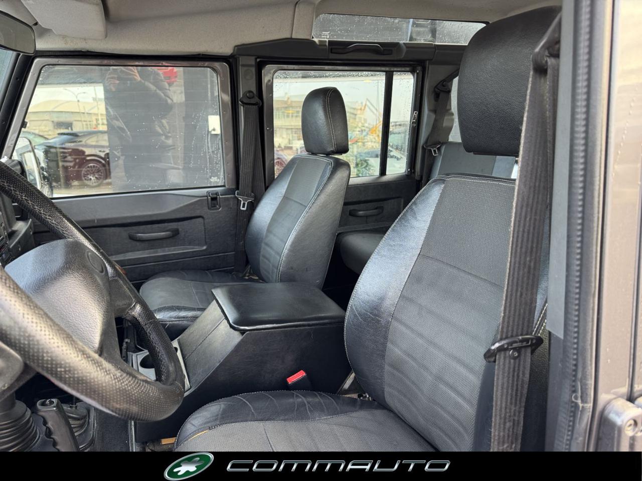 LAND ROVER Defender 110 2.5 Td5 cat S.W. SE - 10