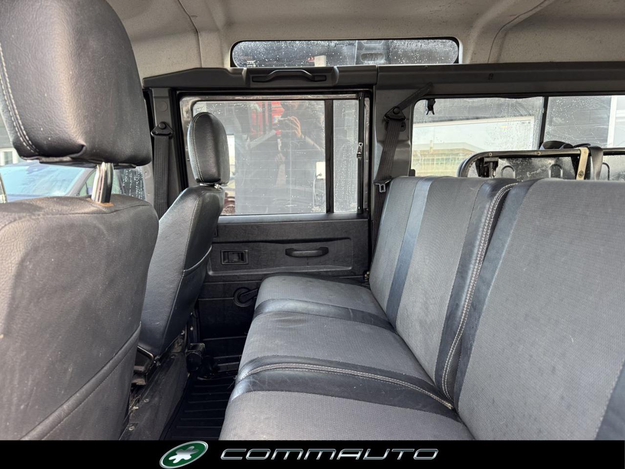 LAND ROVER Defender 110 2.5 Td5 cat S.W. SE - 18