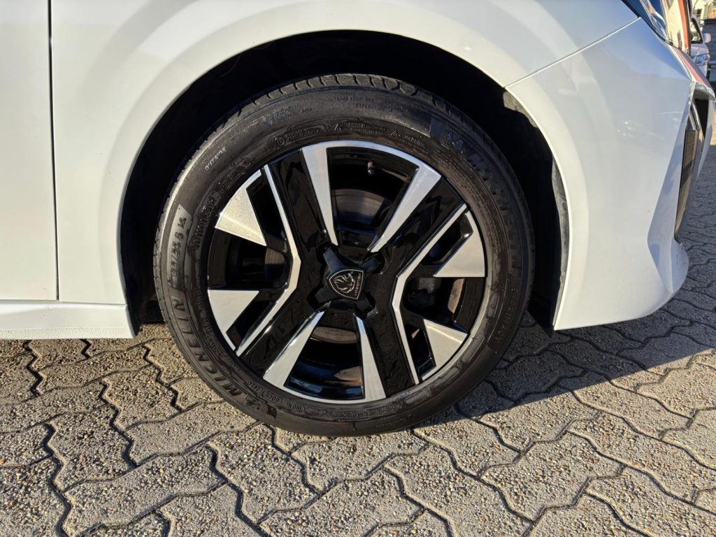 PEUGEOT 208 101cv  5 porte Allure - 5