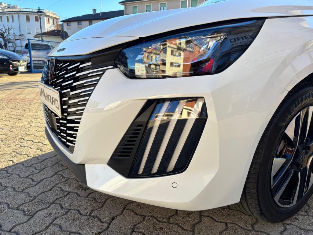 PEUGEOT 208 101cv  5 porte Allure - 2