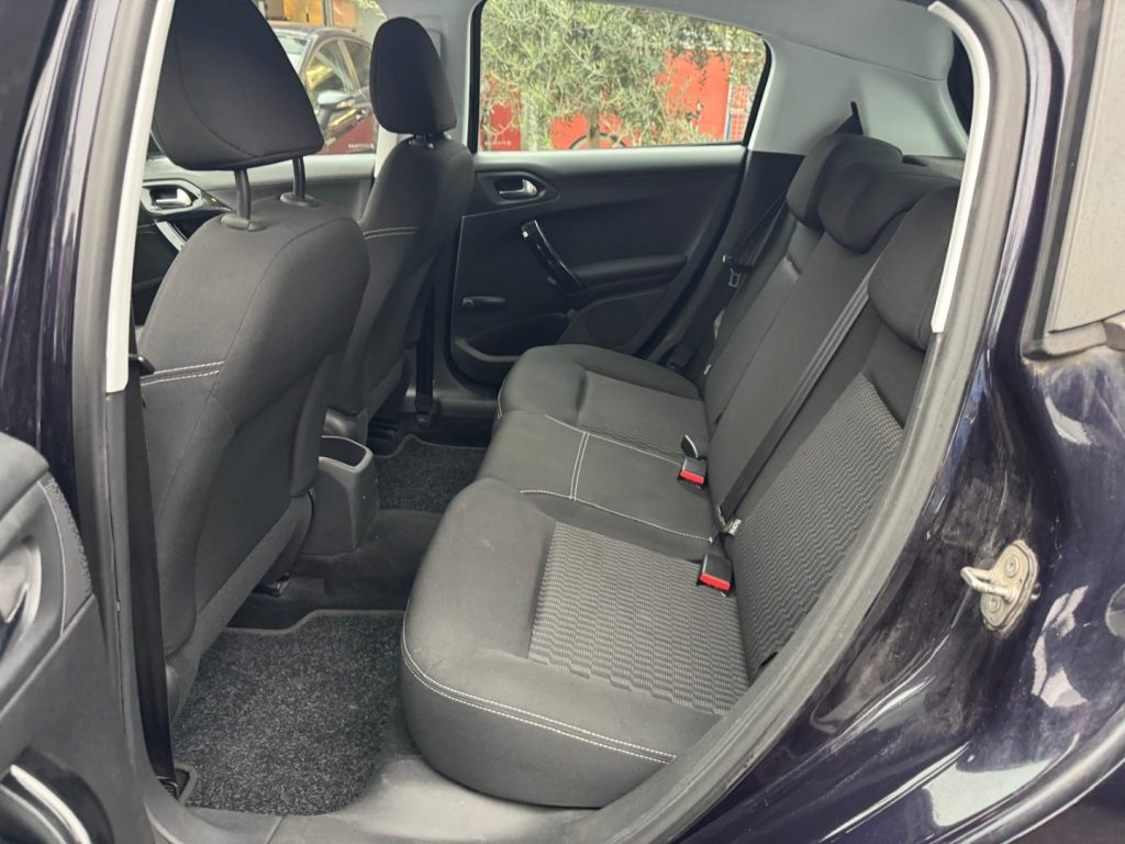 PEUGEOT 208 1° serie PureTech 82 5 porte Allure - 14