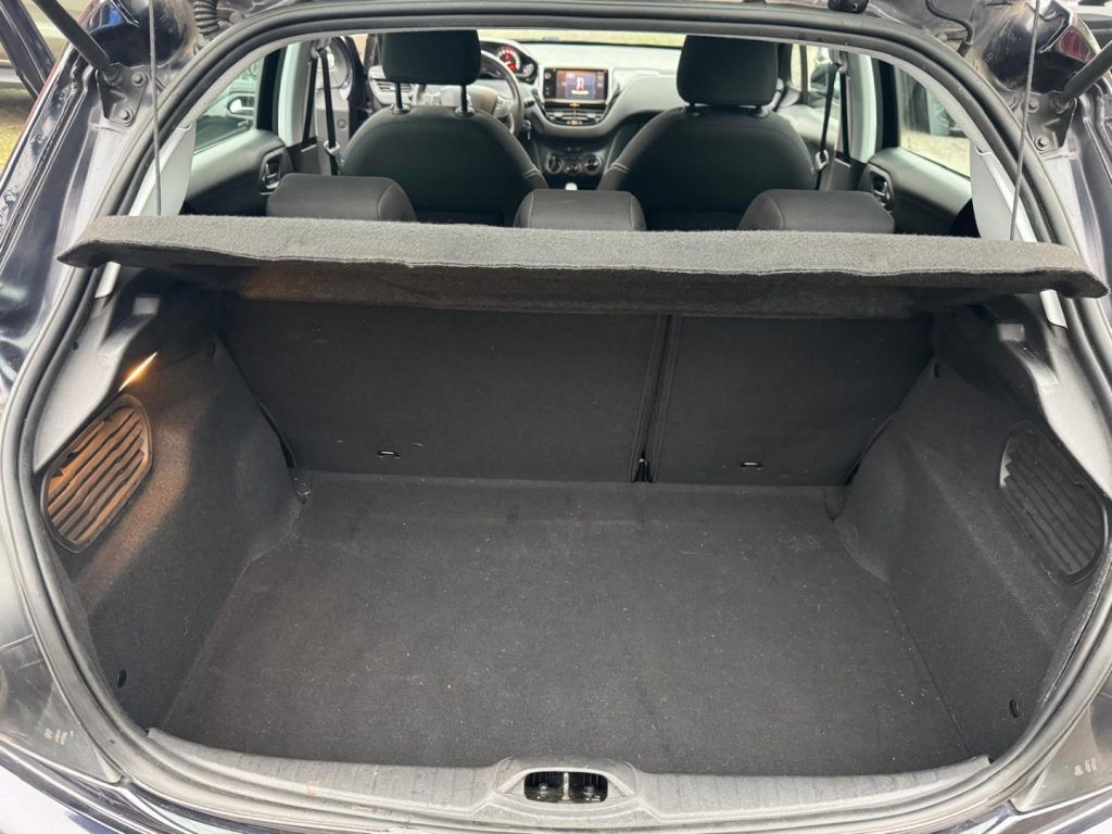 PEUGEOT 208 1° serie PureTech 82 5 porte Allure - 18