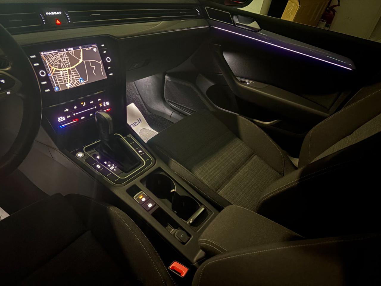 VOLKSWAGEN Passat Variant 2.0 TDI 150 CV EVO DSG Business - 21