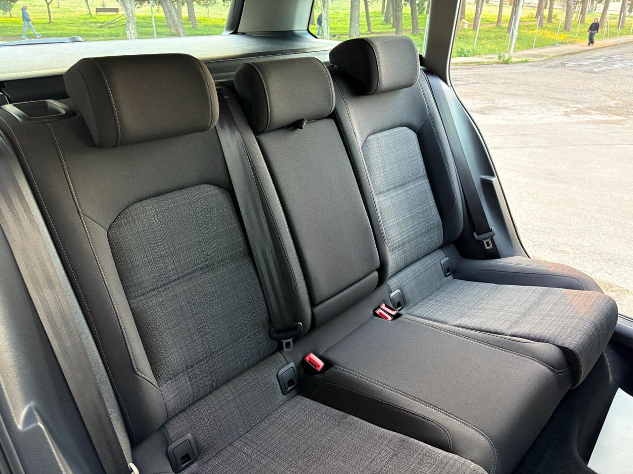 VOLKSWAGEN Passat Variant 2.0 TDI 150 CV EVO DSG Business - 12