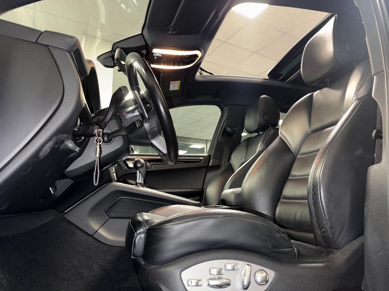 Porsche Macan 3.0 S / TETTO / CHRONO / P.H.A.S.M. / PDK 2021 - foto 2