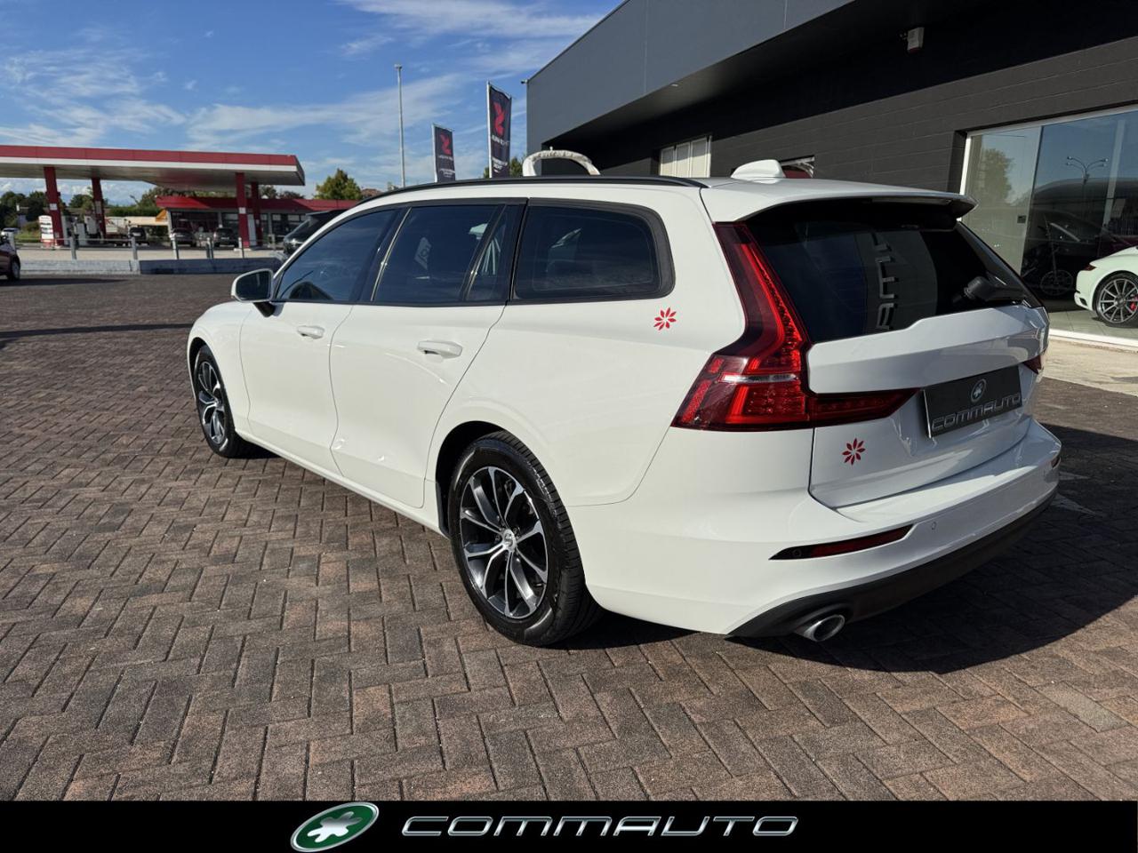 VOLVO V60 D3 AWD Geartronic Momentum - 7