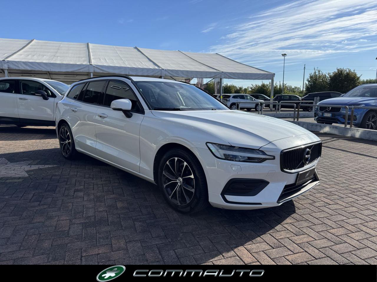 VOLVO V60 D3 AWD Geartronic Momentum - 3