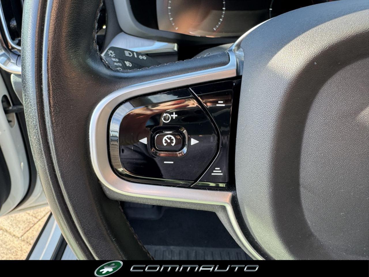 VOLVO V60 D3 AWD Geartronic Momentum - 15