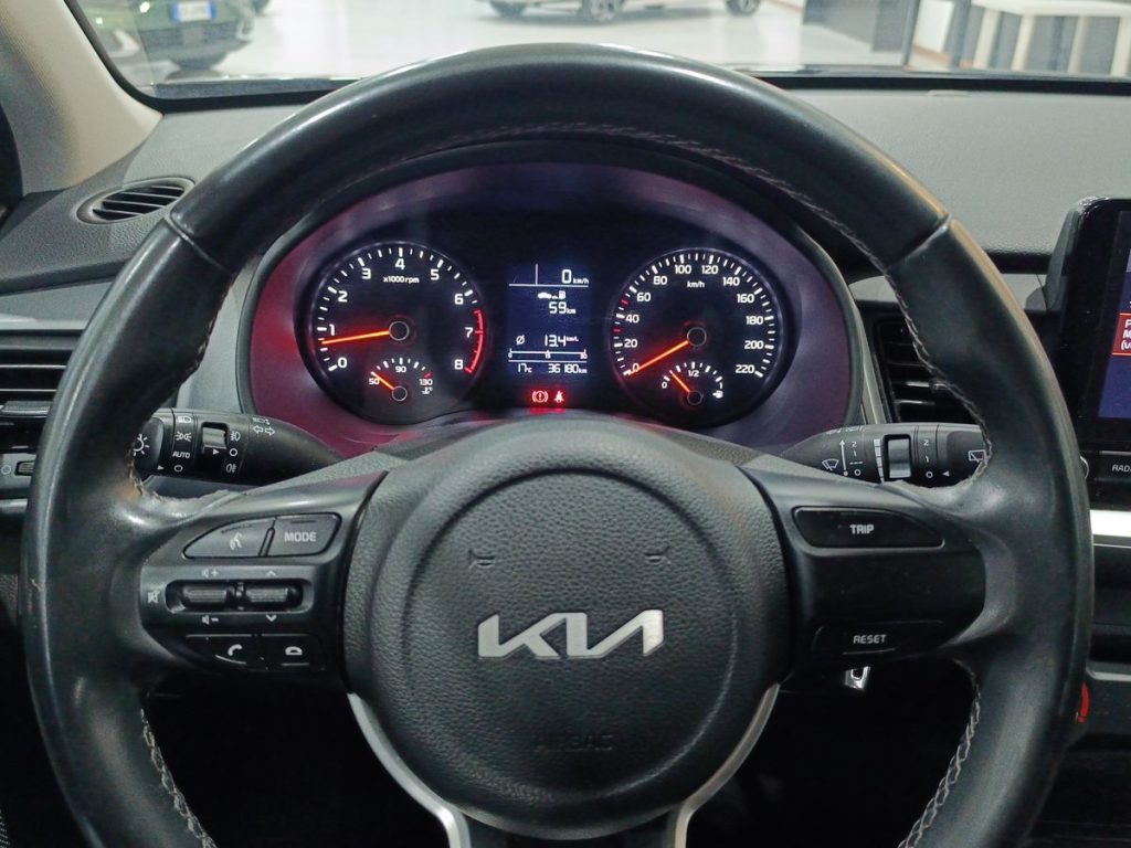 KIA Stonic 1.2 DPI Urban - 17