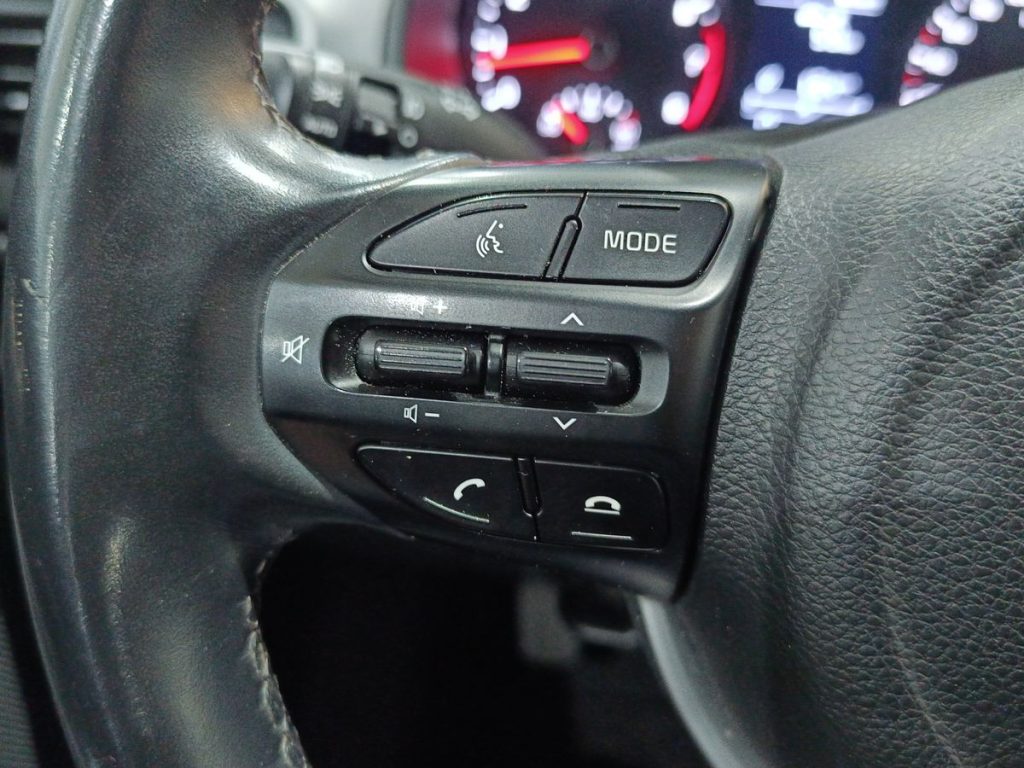 KIA Stonic 1.2 DPI Urban - 19