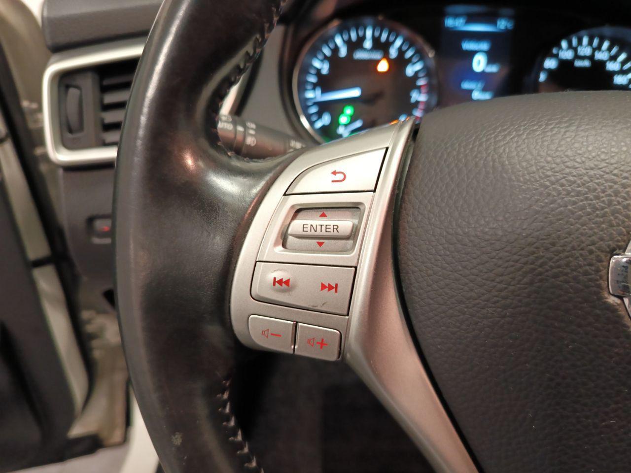 NISSAN Qashqai 1.2 DIG-T 115 CV Acenta - 10