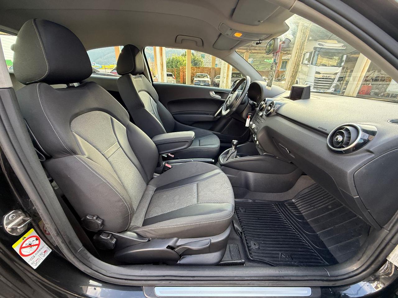 AUDI A1 1.2 TFSI Ambition - 8