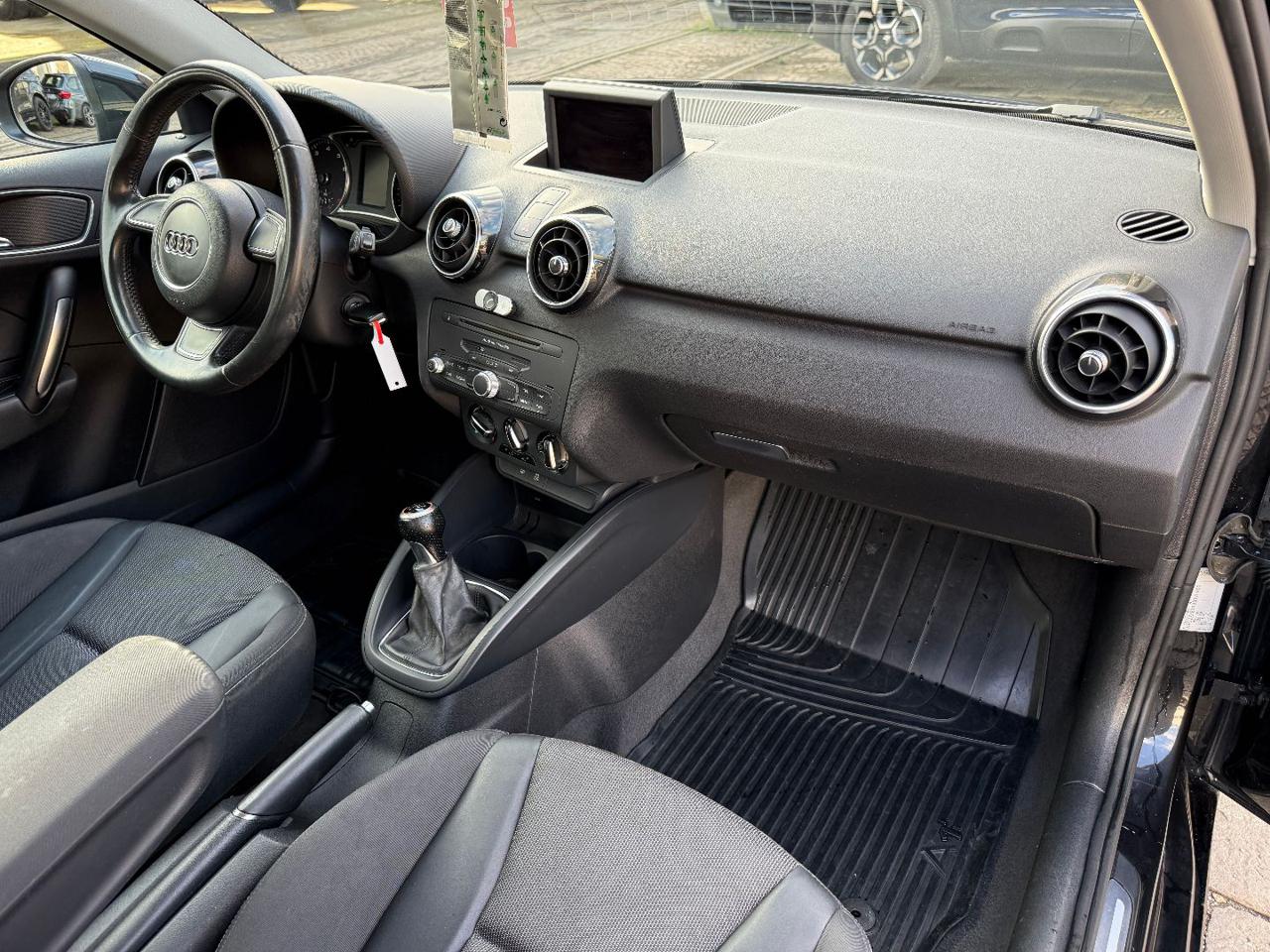 AUDI A1 1.2 TFSI Ambition - 9