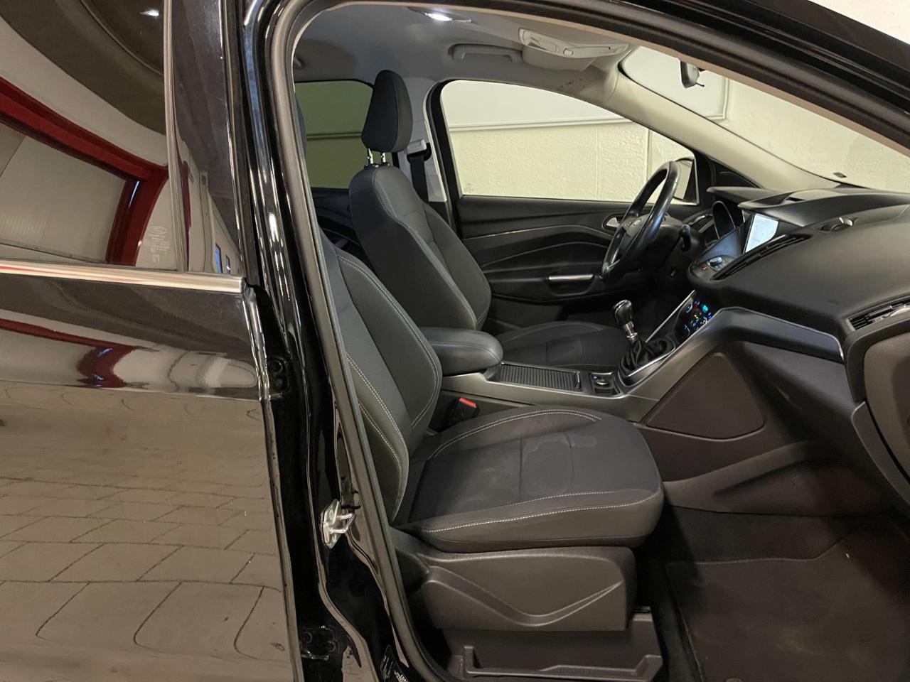Kuga 12