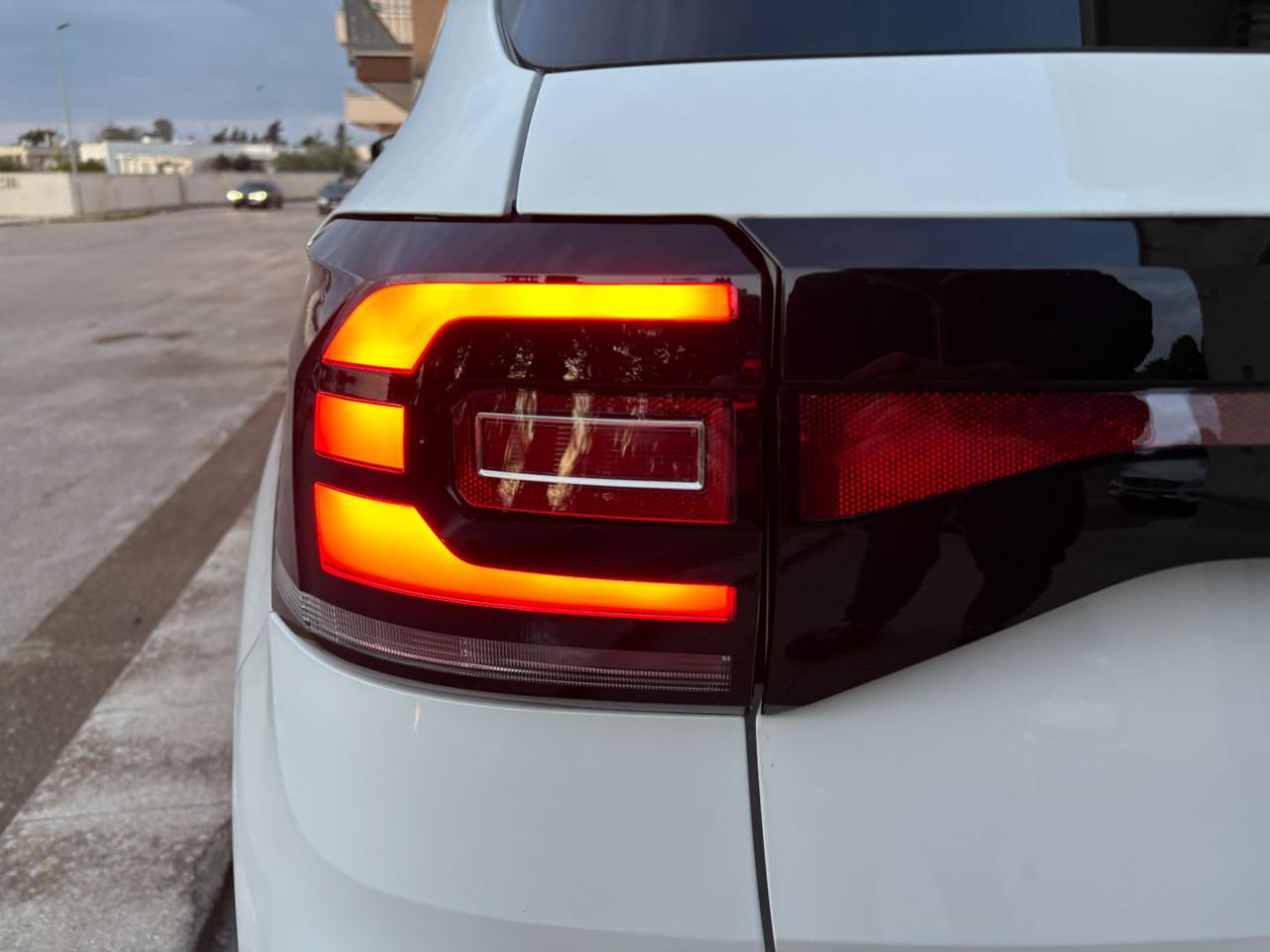 VOLKSWAGEN T-Cross 1.0 TSI 95 CV Life BMT TELECAMERA-CARPLAY - 25