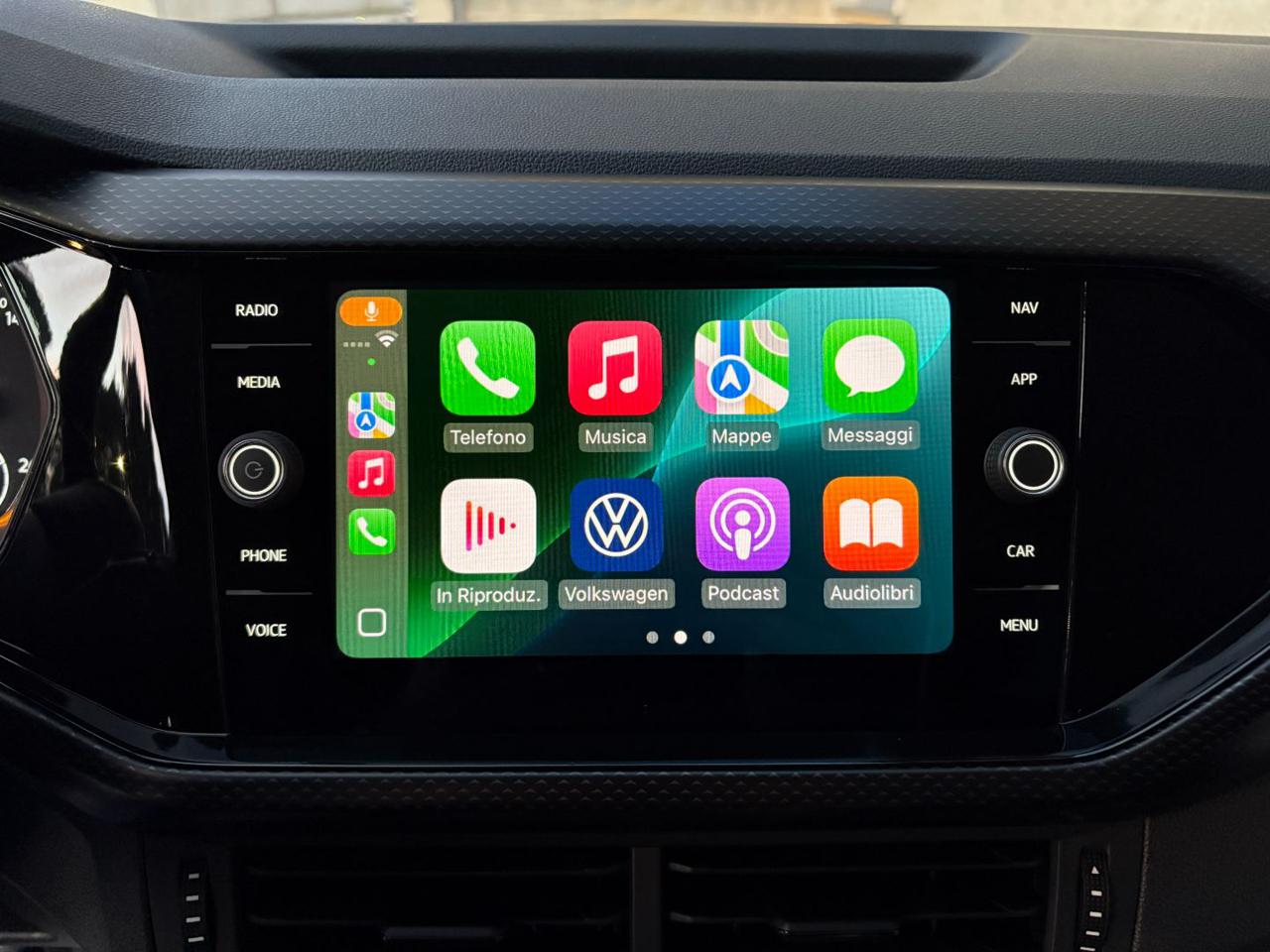VOLKSWAGEN T-Cross 1.0 TSI 95 CV Life BMT TELECAMERA-CARPLAY - 24