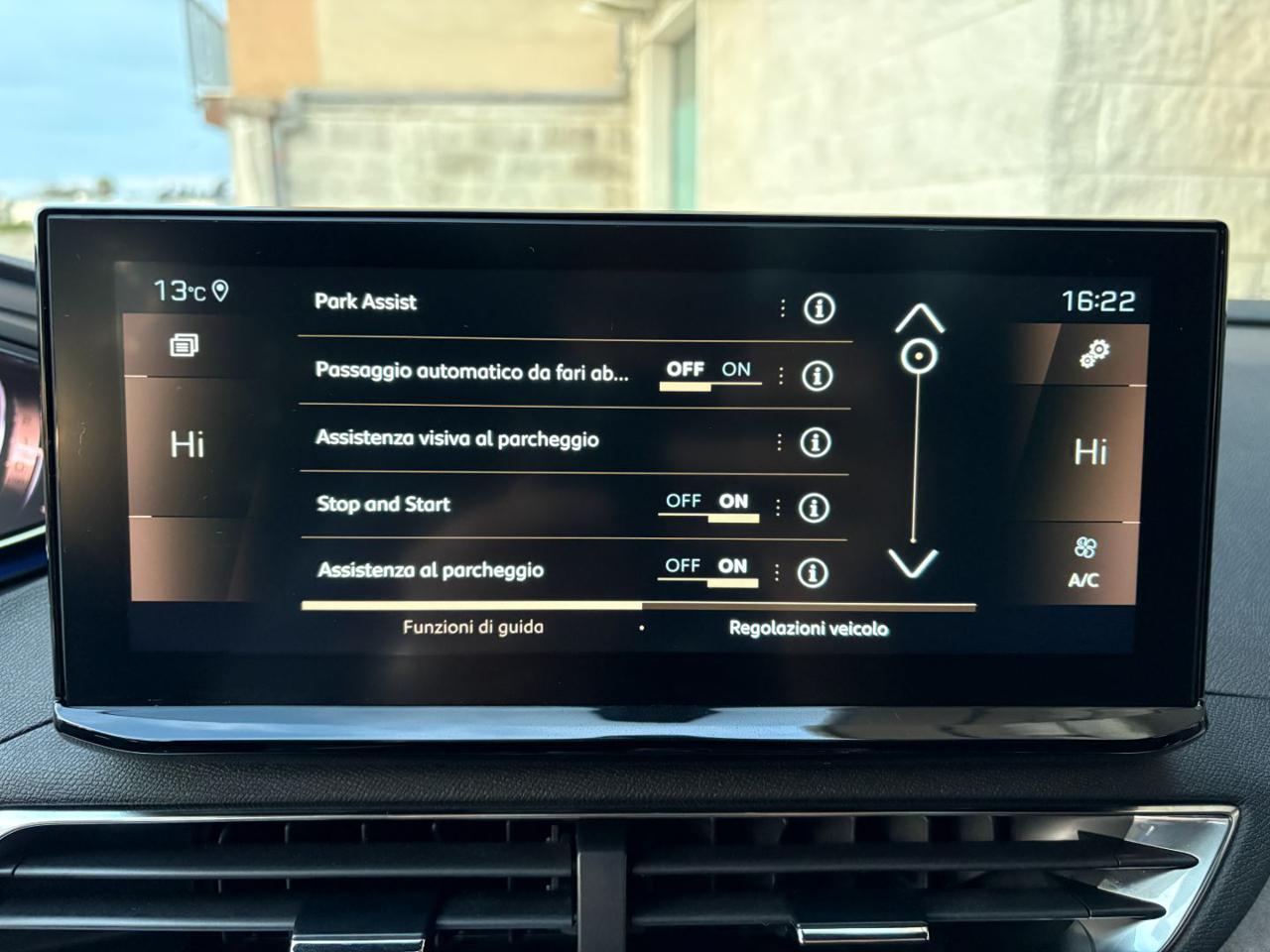 PEUGEOT 3008 1.5 BlueHDi 130 S&S EAT8 GT TETTO APR/PAN - 28