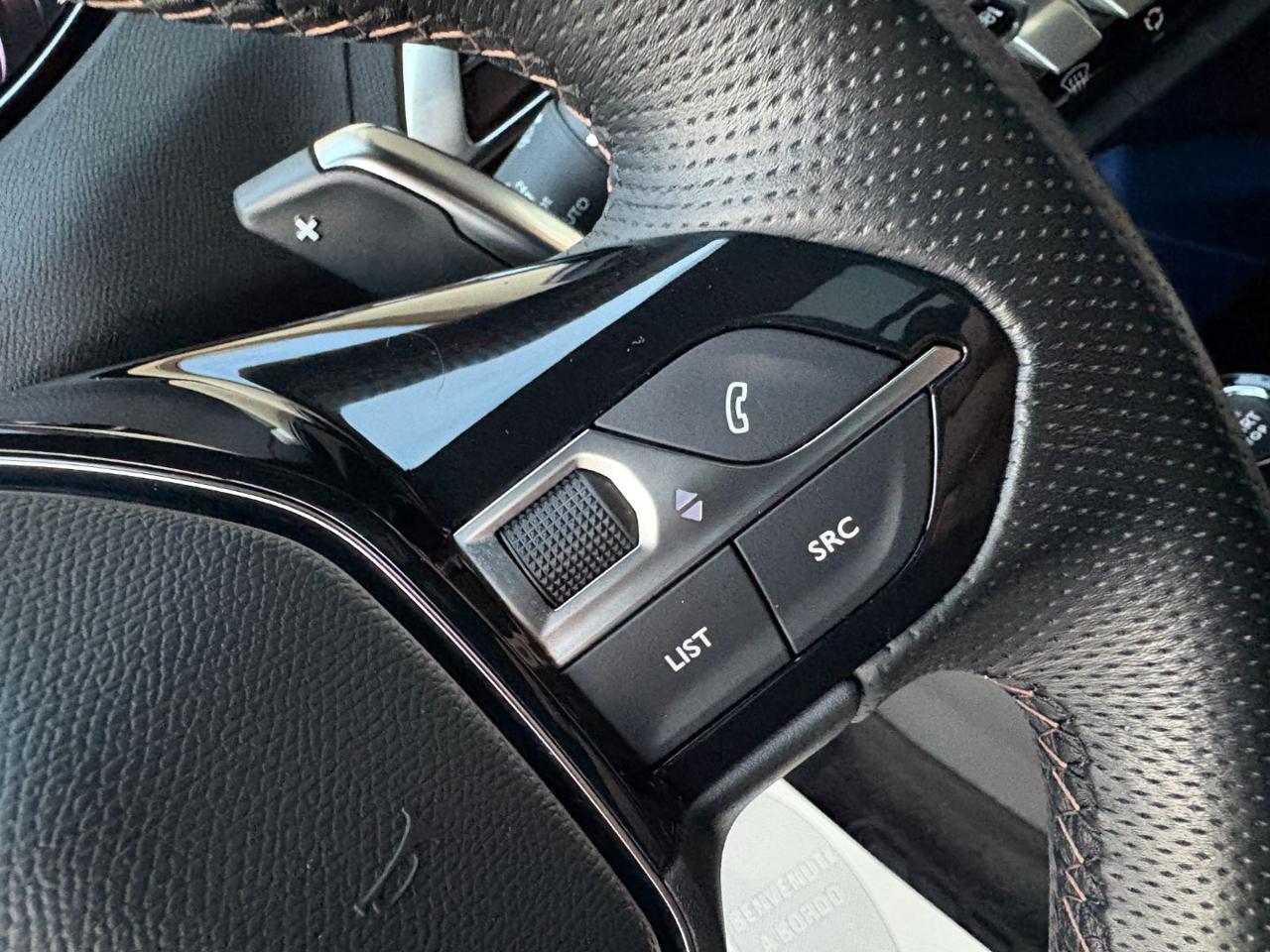 PEUGEOT 3008 1.5 BlueHDi 130 S&S EAT8 GT TETTO APR/PAN - 26