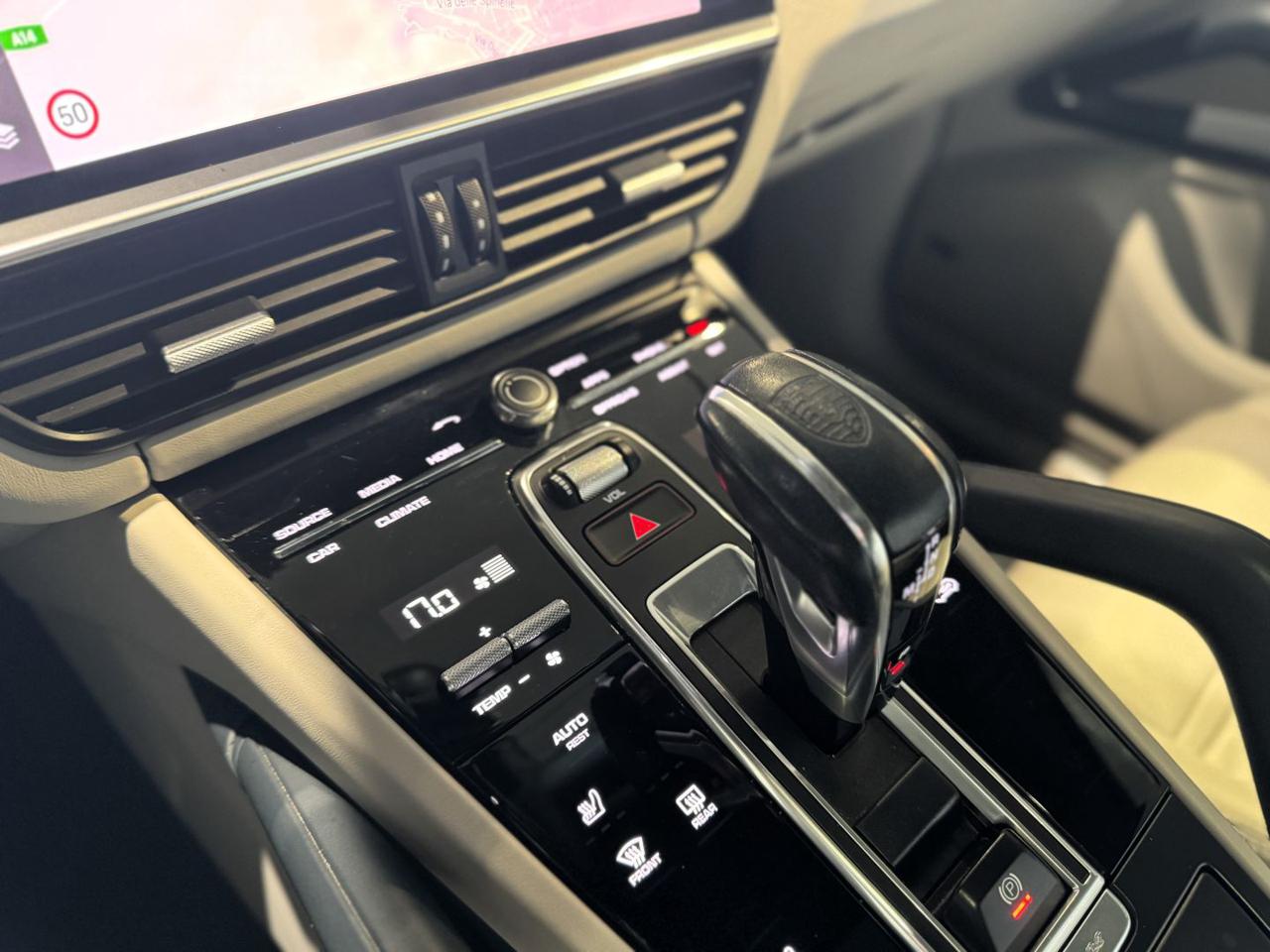 PORSCHE Cayenne Coupé 3.0 V6 Platinum Edition (66.900 km-Unipr.) - 37