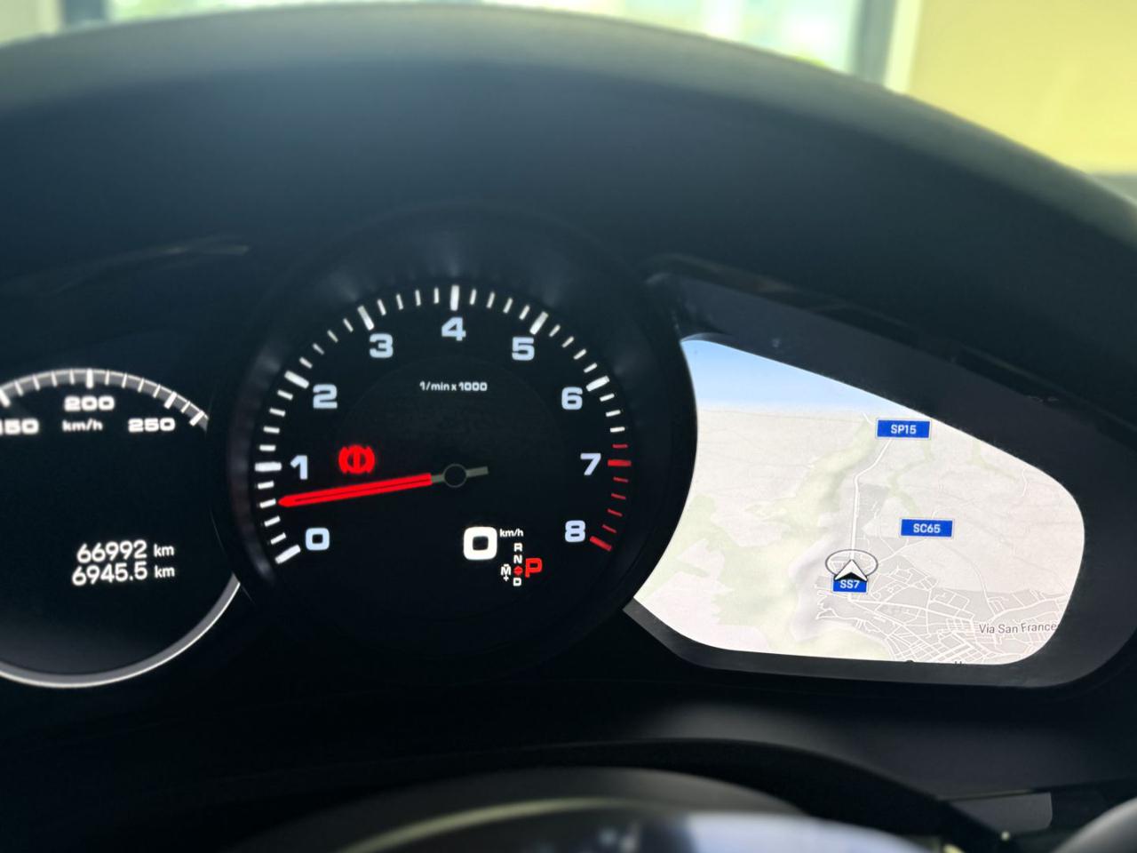 PORSCHE Cayenne Coupé 3.0 V6 Platinum Edition (66.900 km-Unipr.) - 34