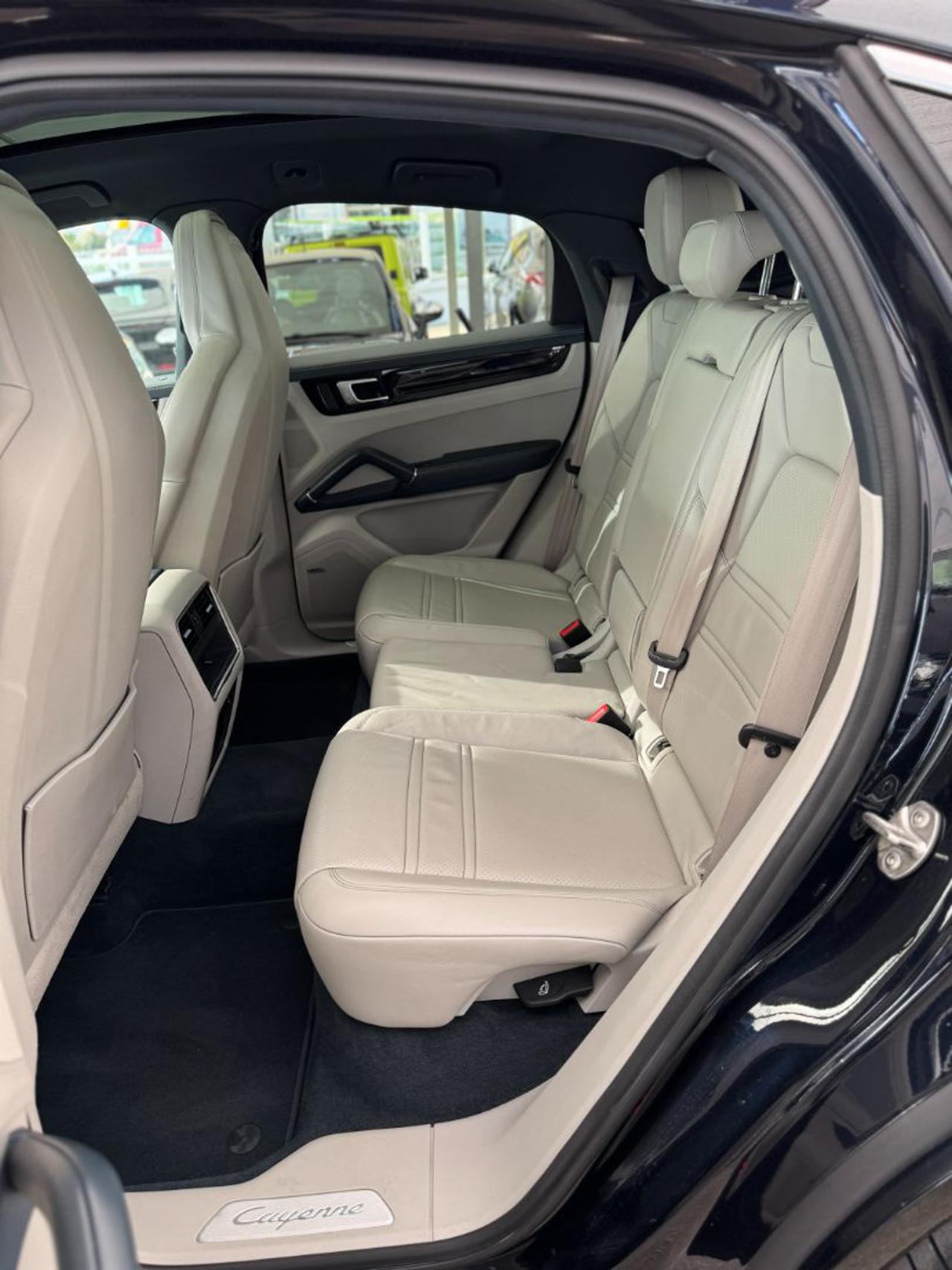 PORSCHE Cayenne Coupé 3.0 V6 Platinum Edition (66.900 km-Unipr.) - 14