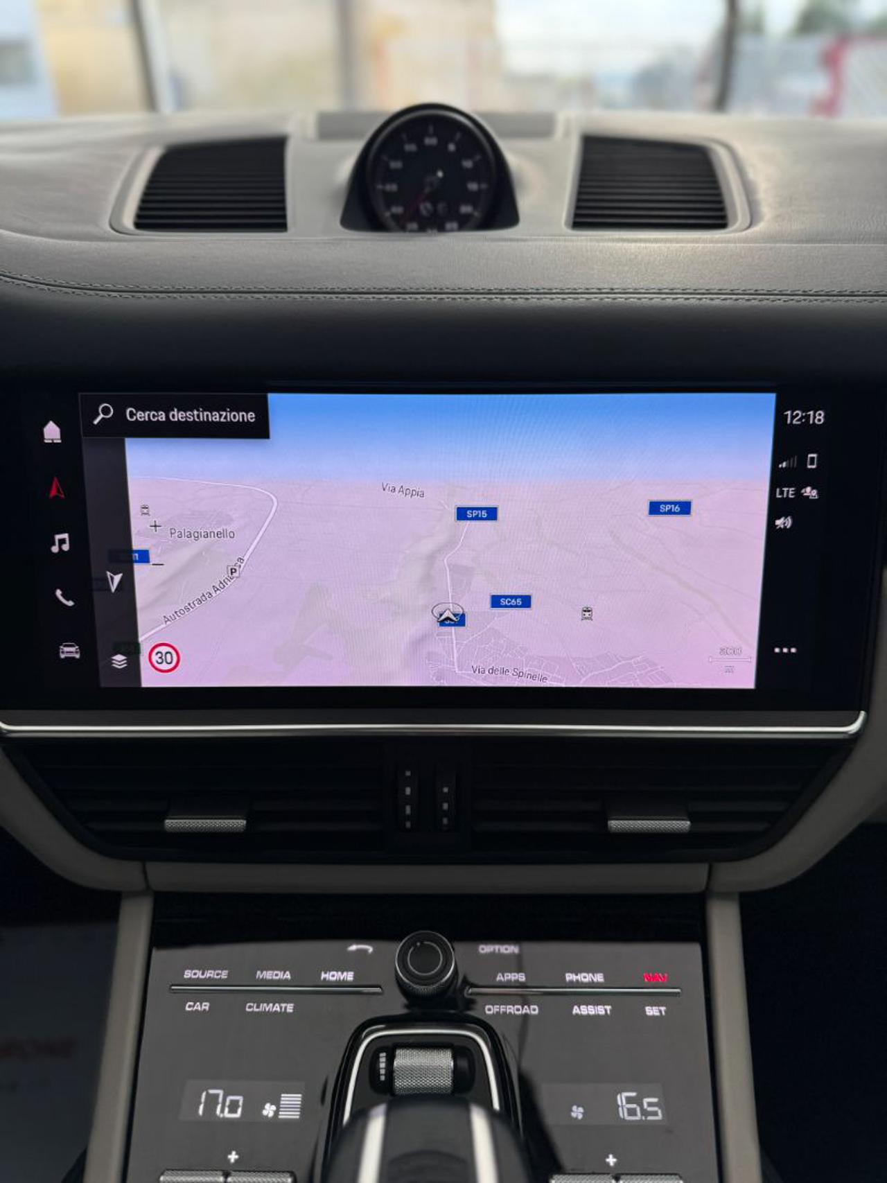 PORSCHE Cayenne Coupé 3.0 V6 Platinum Edition (66.900 km-Unipr.) - 28