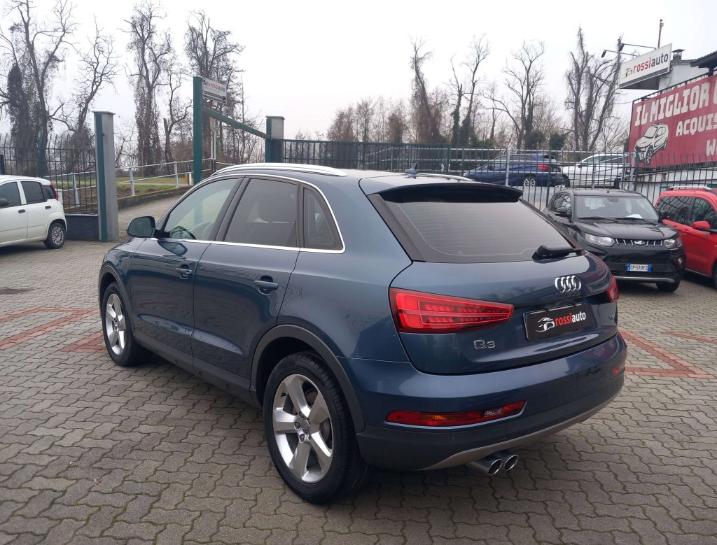 AUDI Q3 2.0 tdi Business 120cv - 6