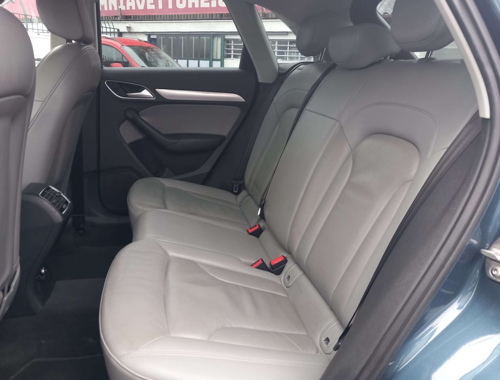 AUDI Q3 2.0 tdi Business 120cv - 9