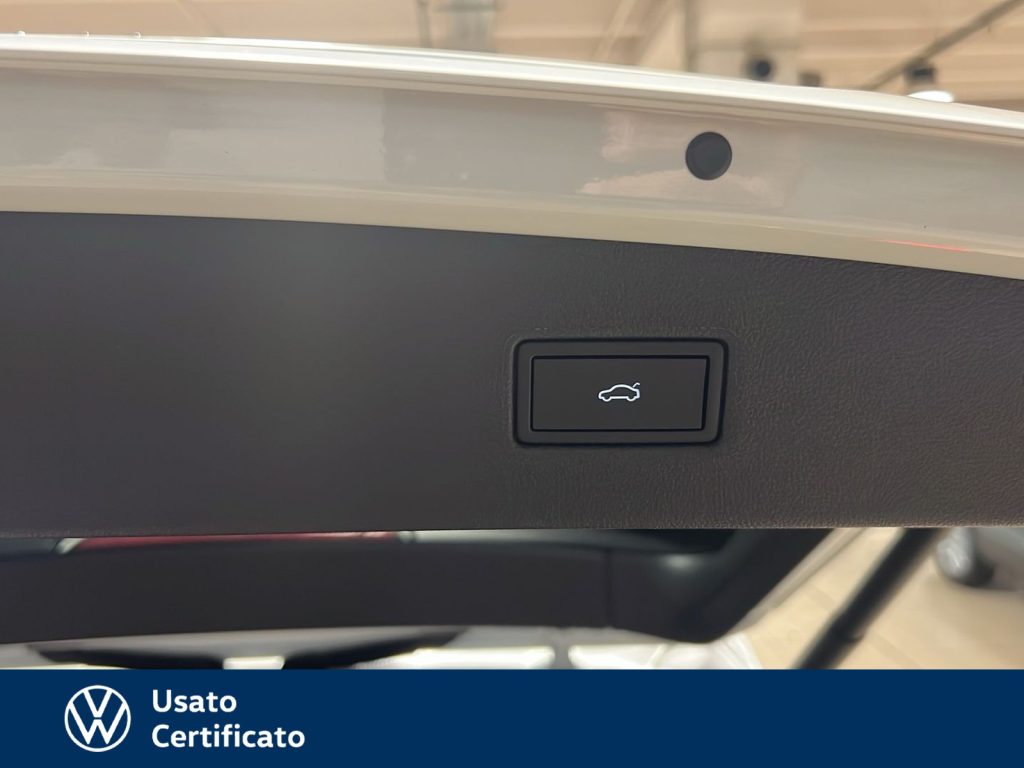 VOLKSWAGEN Tiguan Allspace allspace 2.0 tdi r-line 4motion 150cv dsg - 18