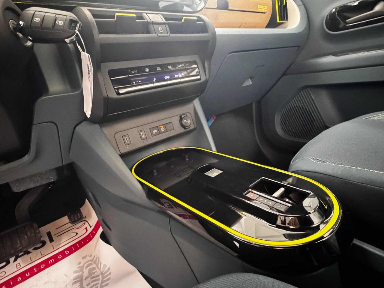 FIAT Grande Panda 1.2 Hybrid 110 CV S&S La Prima - 18