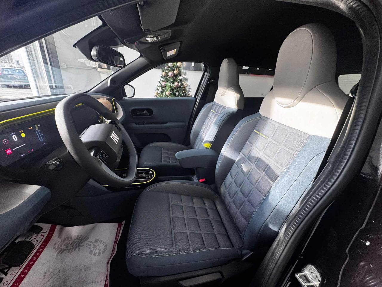 FIAT Grande Panda 1.2 Hybrid 110 CV S&S La Prima - 8