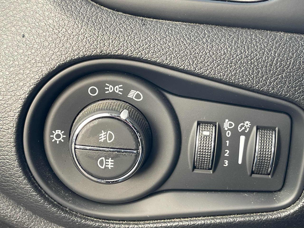 JEEP Renegade 1.3 T4 DDCT Limited - 15