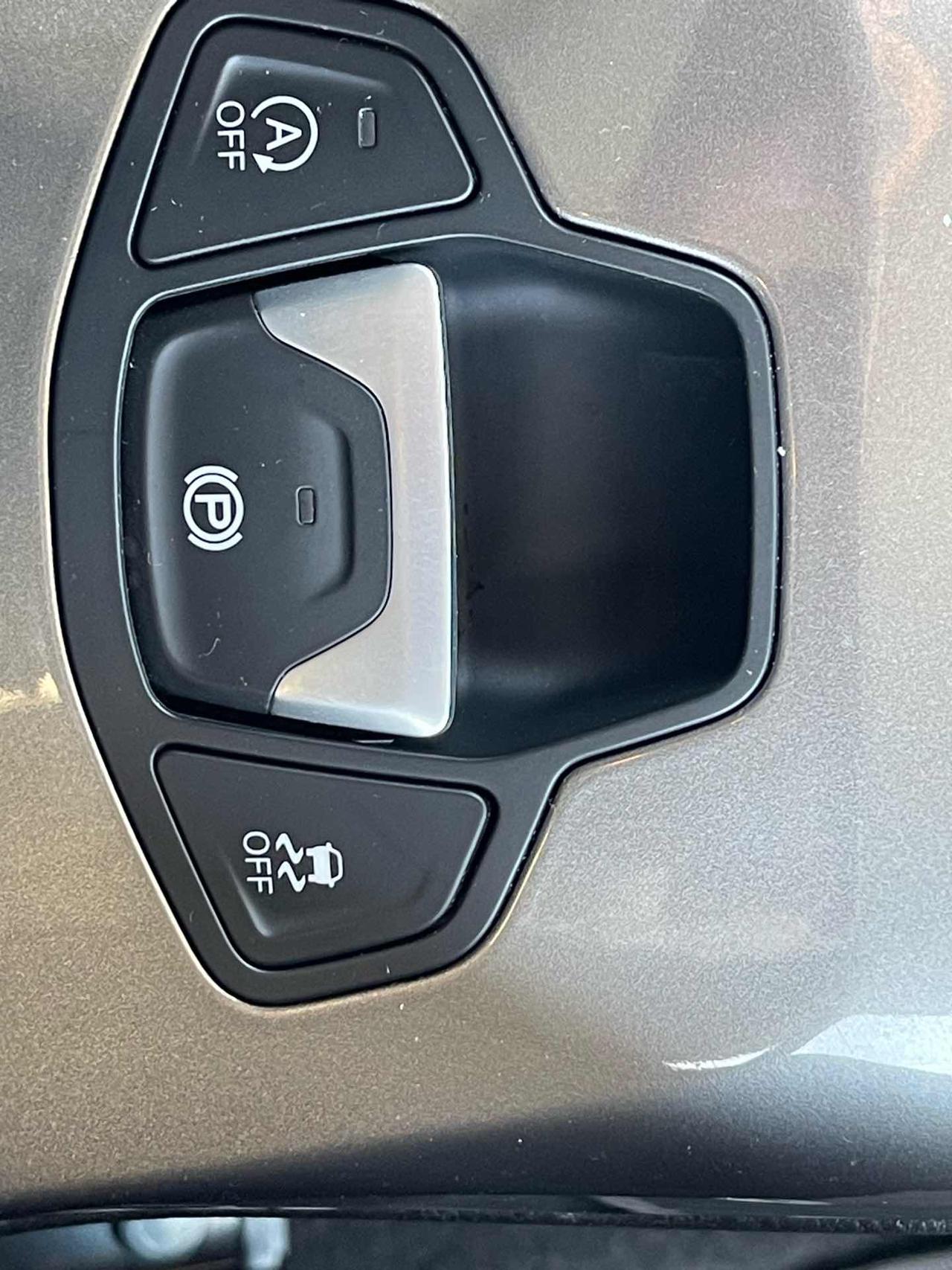 JEEP Renegade 1.3 T4 DDCT Limited - 25