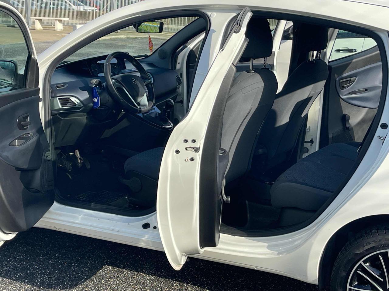 LANCIA Ypsilon 1.0 FireFly 5 porte S&S Hybrid Gold Plus - 16