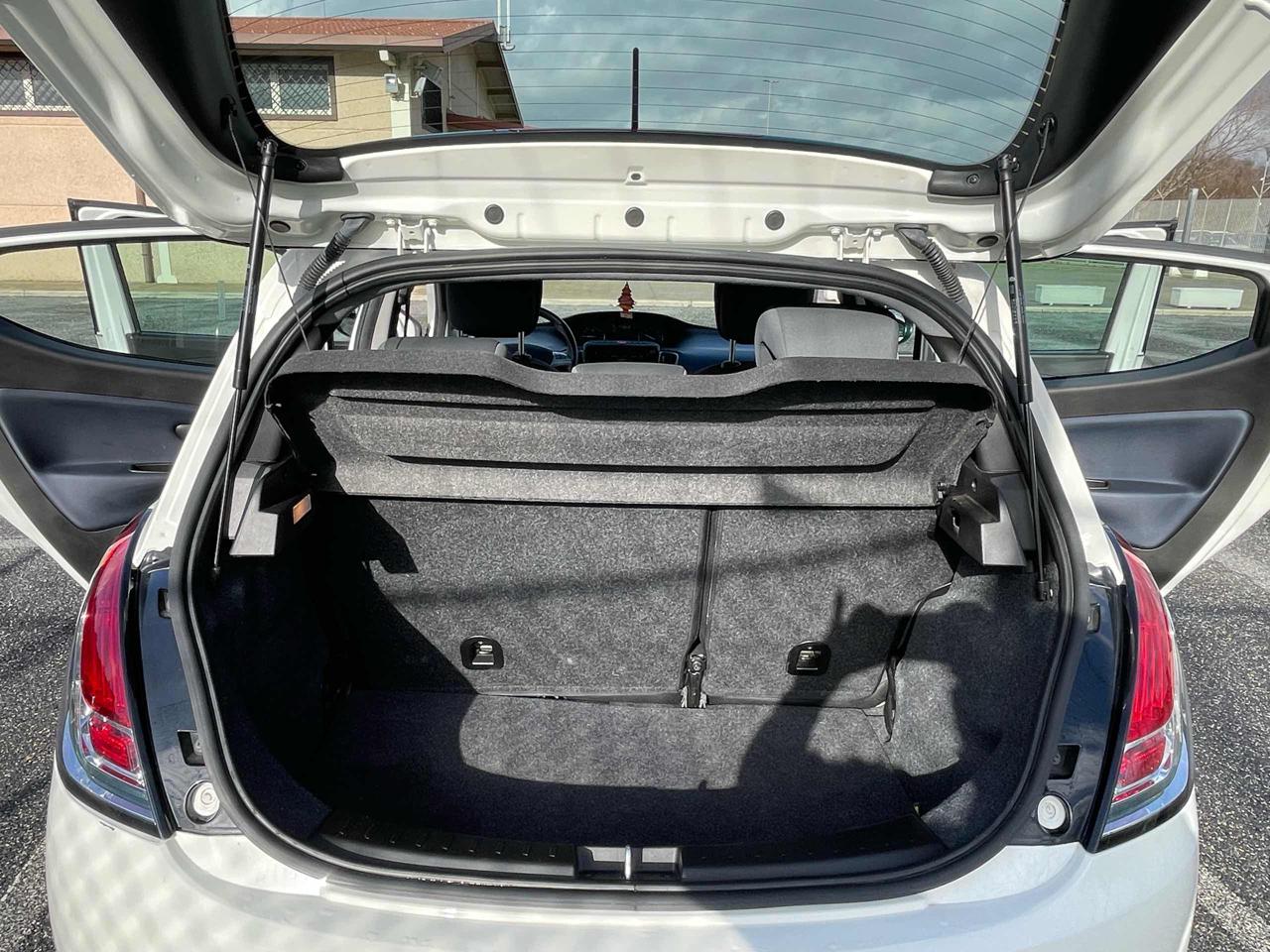 LANCIA Ypsilon 1.0 FireFly 5 porte S&S Hybrid Gold Plus - 14