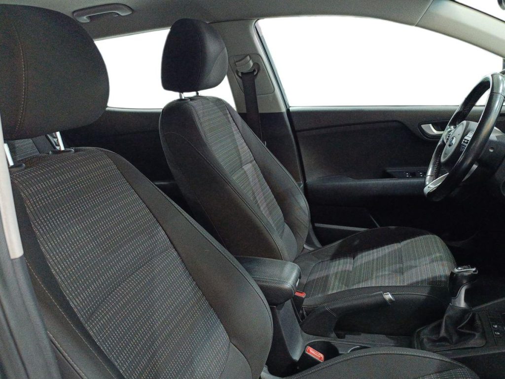 KIA Stonic 1.6 CRDi 115 CV Style - 10