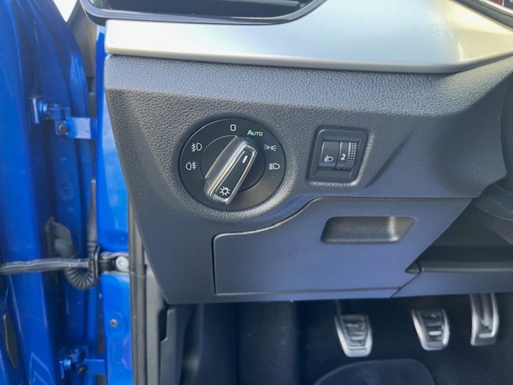 SKODA Scala 1.0 G-Tec Sport - 11