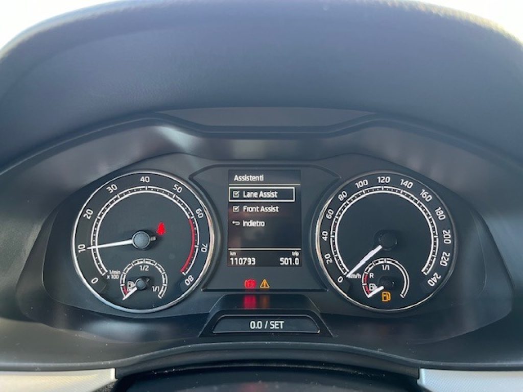 SKODA Scala 1.0 G-Tec Sport - 13