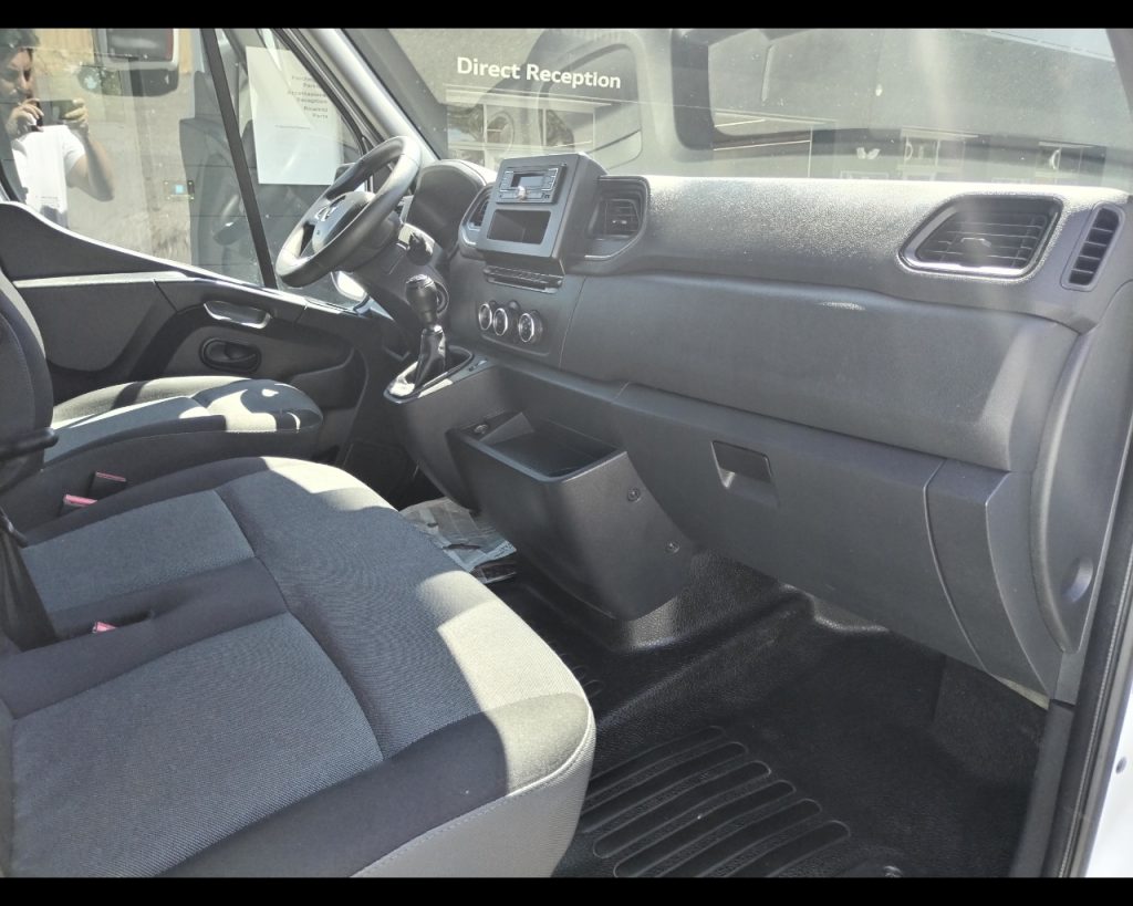 RENAULT Master T35 2.3 dci 135cv L2H2 Ice - 13