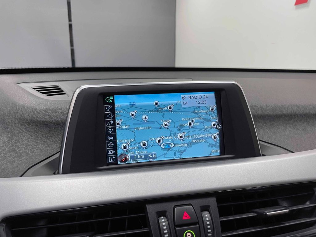 BMW X1 SDRIVE 18D AUTO - 40